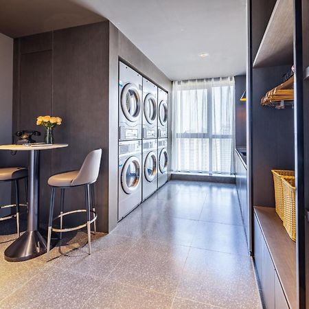 Atour Hotel Wuhan Chuhe Han Street Hongshan Plaza Exterior photo