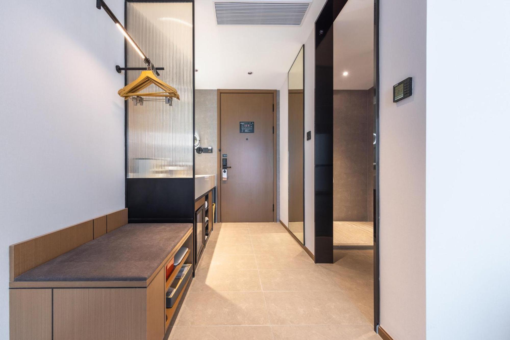 Atour Hotel Wuhan Chuhe Han Street Hongshan Plaza Exterior photo