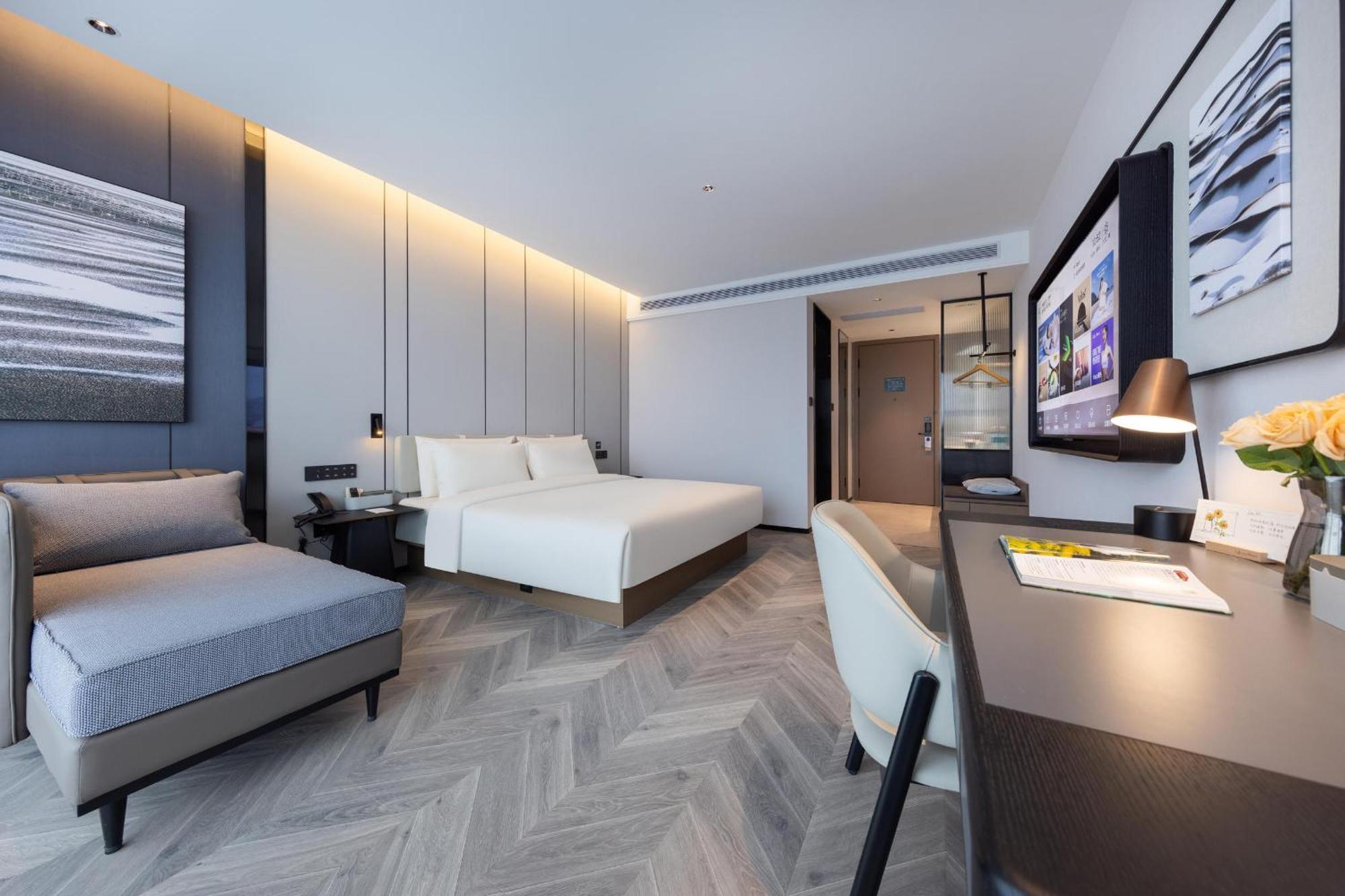 Atour Hotel Wuhan Chuhe Han Street Hongshan Plaza Exterior photo