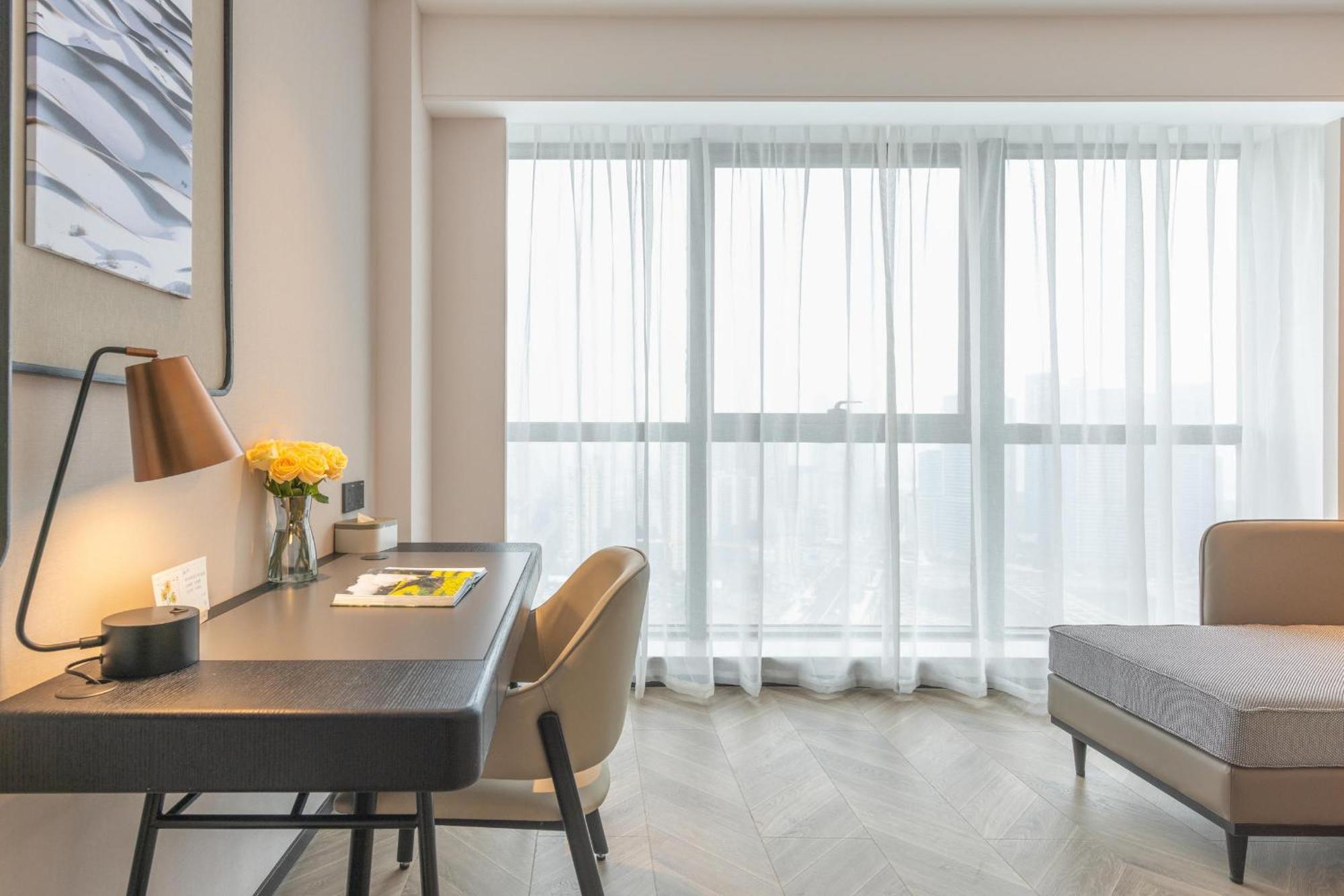 Atour Hotel Wuhan Chuhe Han Street Hongshan Plaza Exterior photo