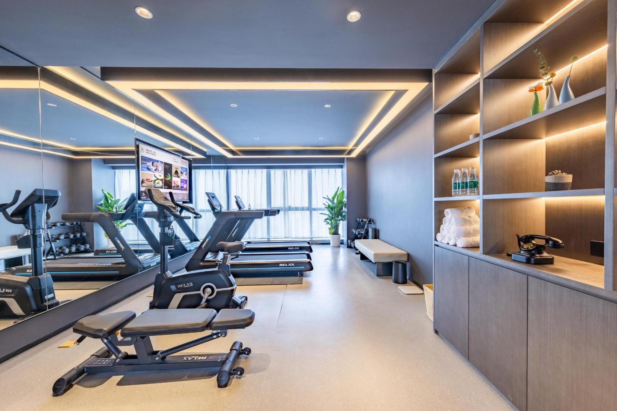 Atour Hotel Wuhan Chuhe Han Street Hongshan Plaza Exterior photo